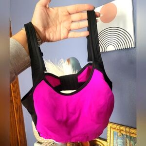 4.99 Shipping Unworn 38C Champion Brand Bright Fuschia Sports Bra